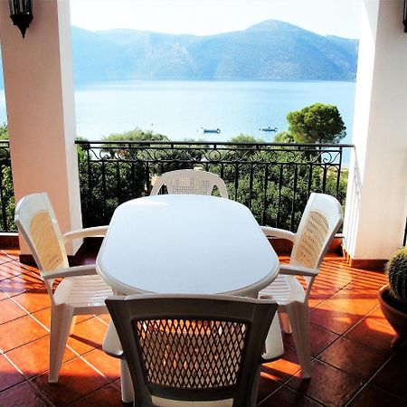 Waterfront Mediterranean Villa Σκροπονέρια Εξωτερικό φωτογραφία
