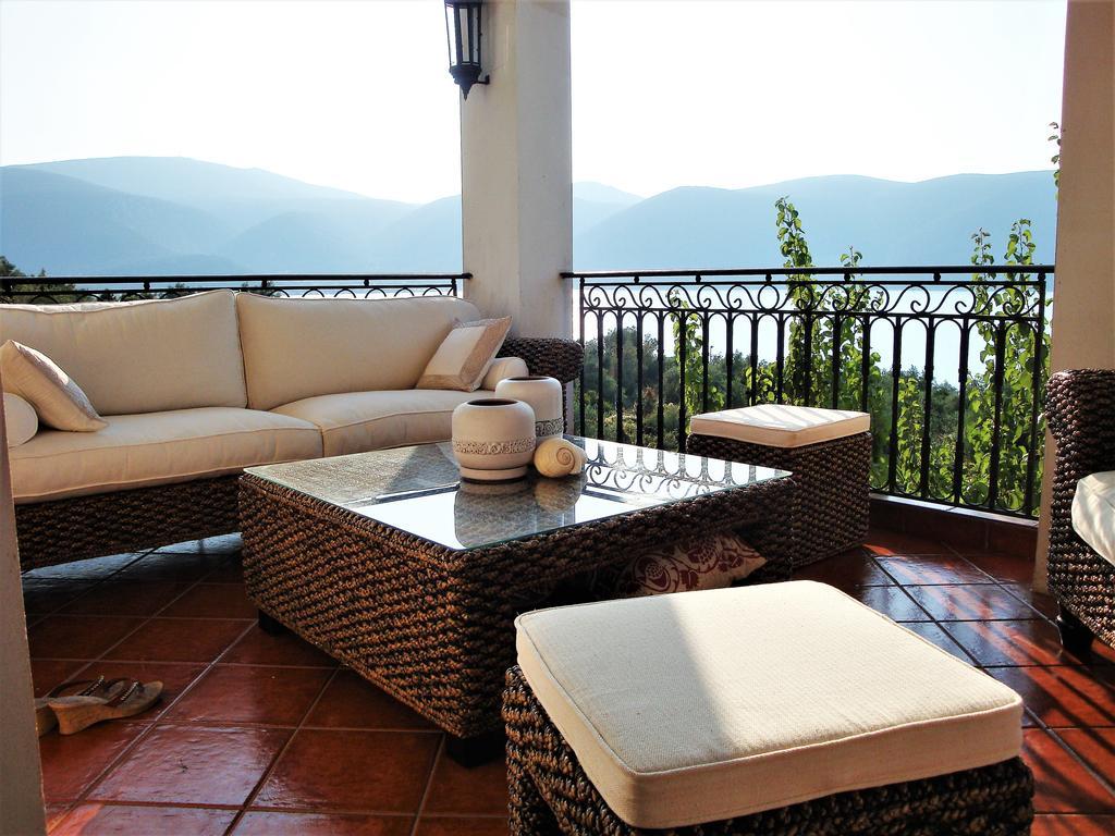 Waterfront Mediterranean Villa Σκροπονέρια Εξωτερικό φωτογραφία