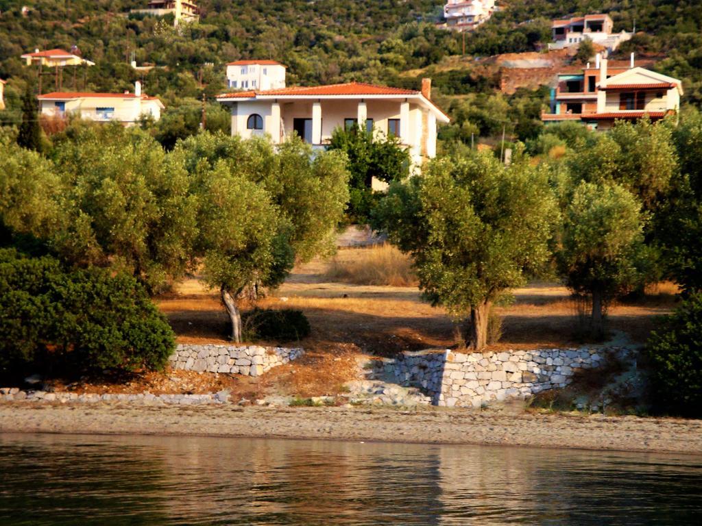 Waterfront Mediterranean Villa Σκροπονέρια Εξωτερικό φωτογραφία